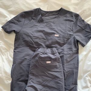 1 set XS FIGS Chisec 3-pocket scrub w/ matching Tansen jogger scrub pants (XS/S)